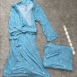Posh peanut robe & swaddle set with hat brand new
